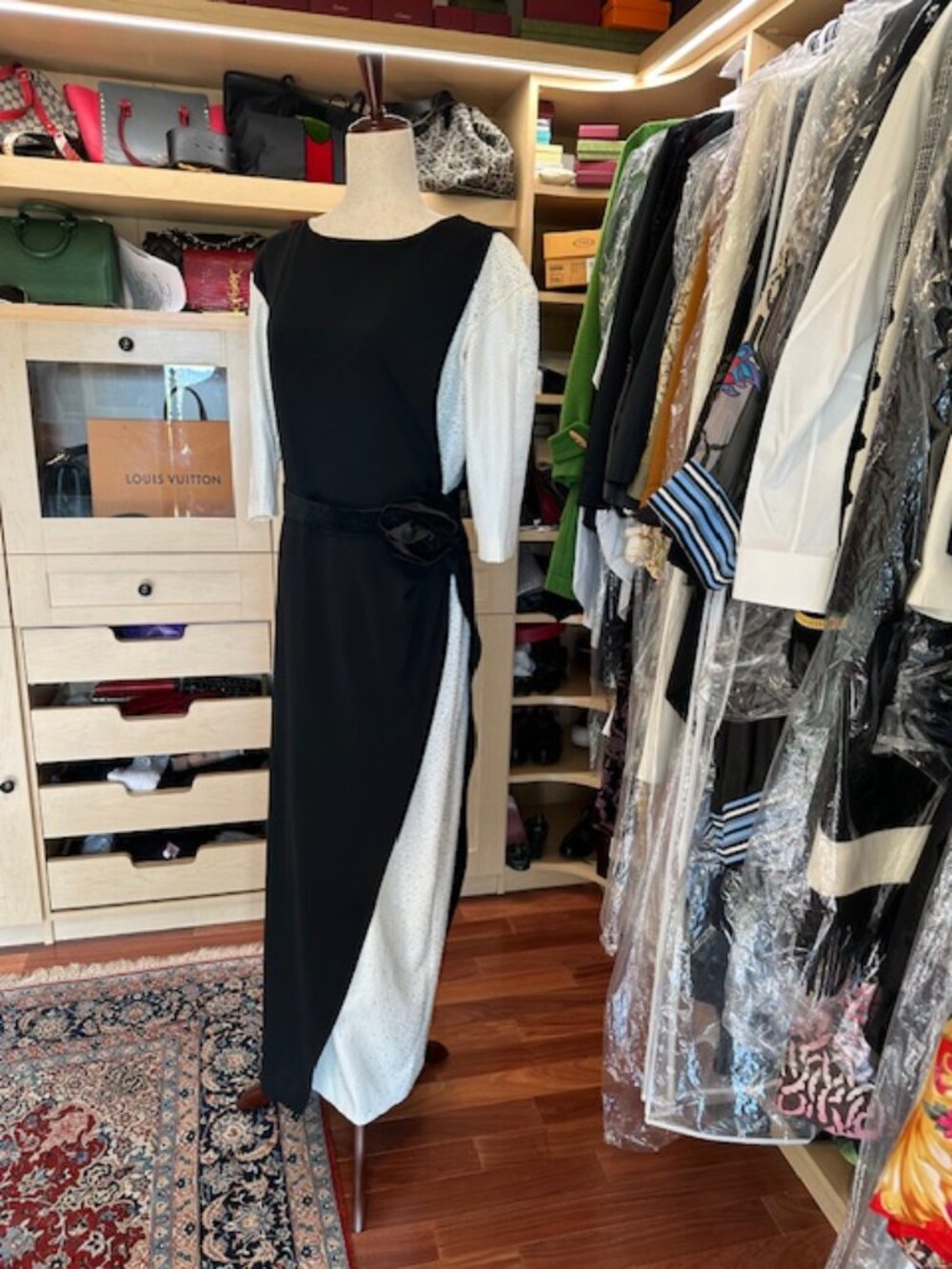 St. John Crew Neck Black/Off-white Maxi Evening Gown
